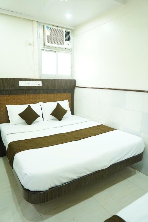 Sharda Residency Hotel มุมไบ ภายนอก รูปภาพ