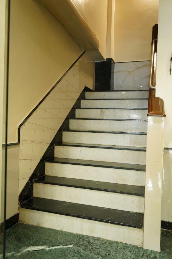 Sharda Residency Hotel มุมไบ ภายนอก รูปภาพ
