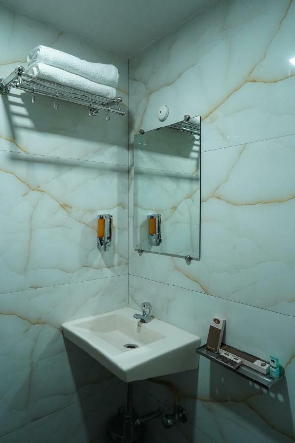 Sharda Residency Hotel มุมไบ ภายนอก รูปภาพ