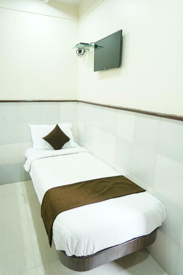 Sharda Residency Hotel มุมไบ ภายนอก รูปภาพ
